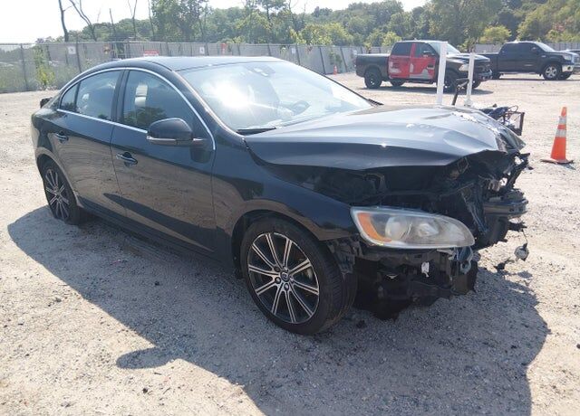 2017 VOLVO S60