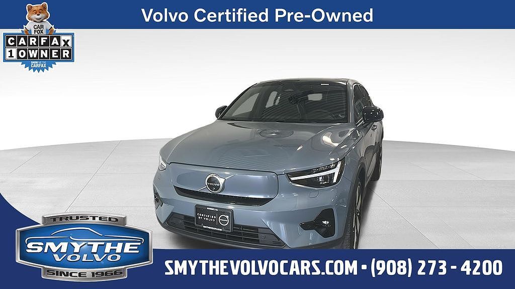 2023 VOLVO C40