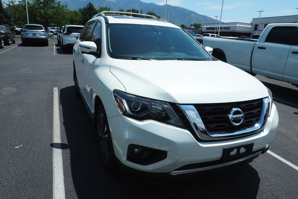 2019 NISSAN Pathfinder