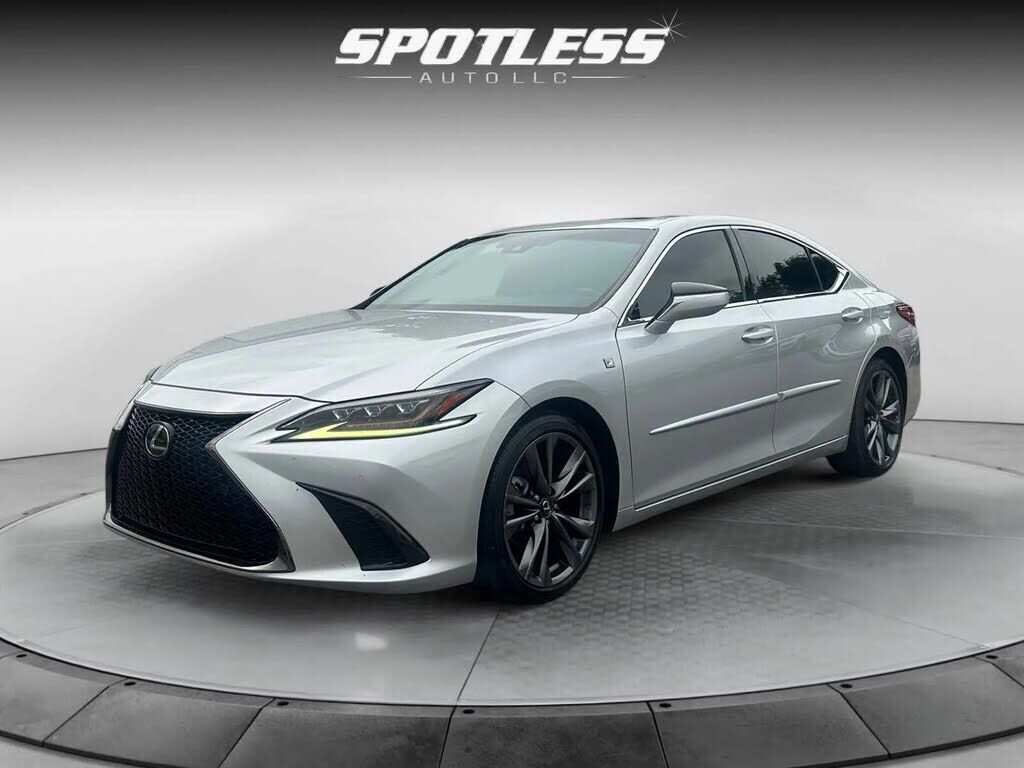 2019 LEXUS ES