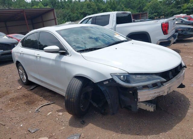 2016 CHRYSLER 200