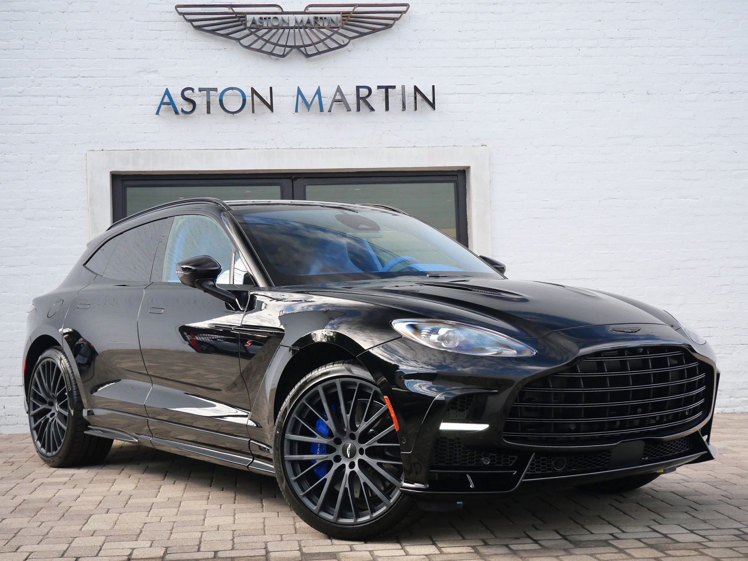 2026 ASTON MARTIN DBX