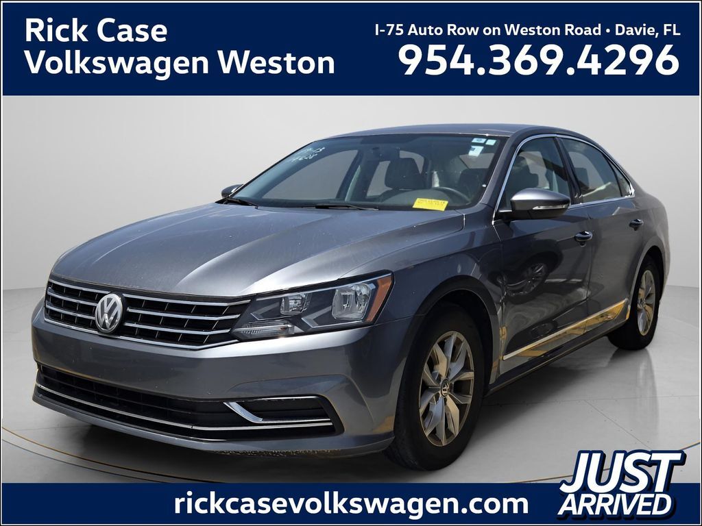 2017 VOLKSWAGEN Passat