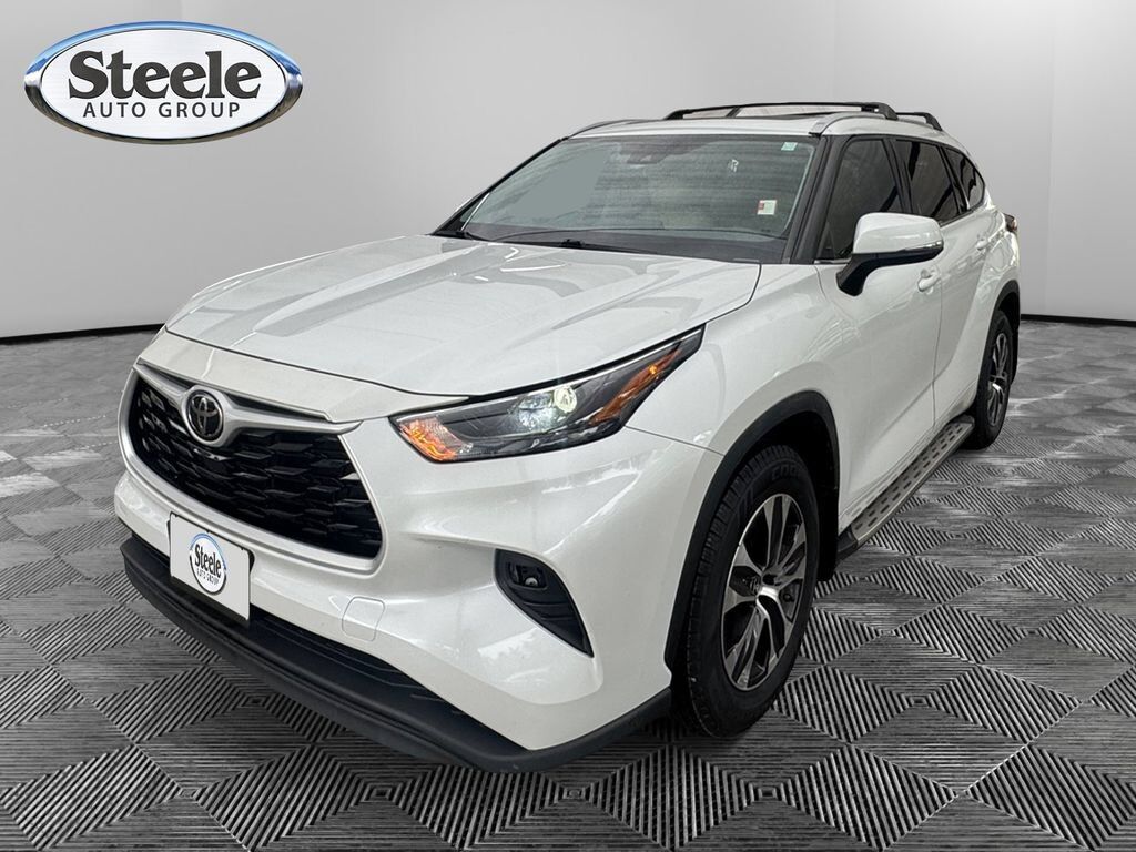 2022 TOYOTA Highlander