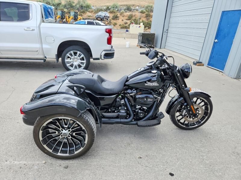 2024 HARLEY-DAVIDSON Freewheeler
