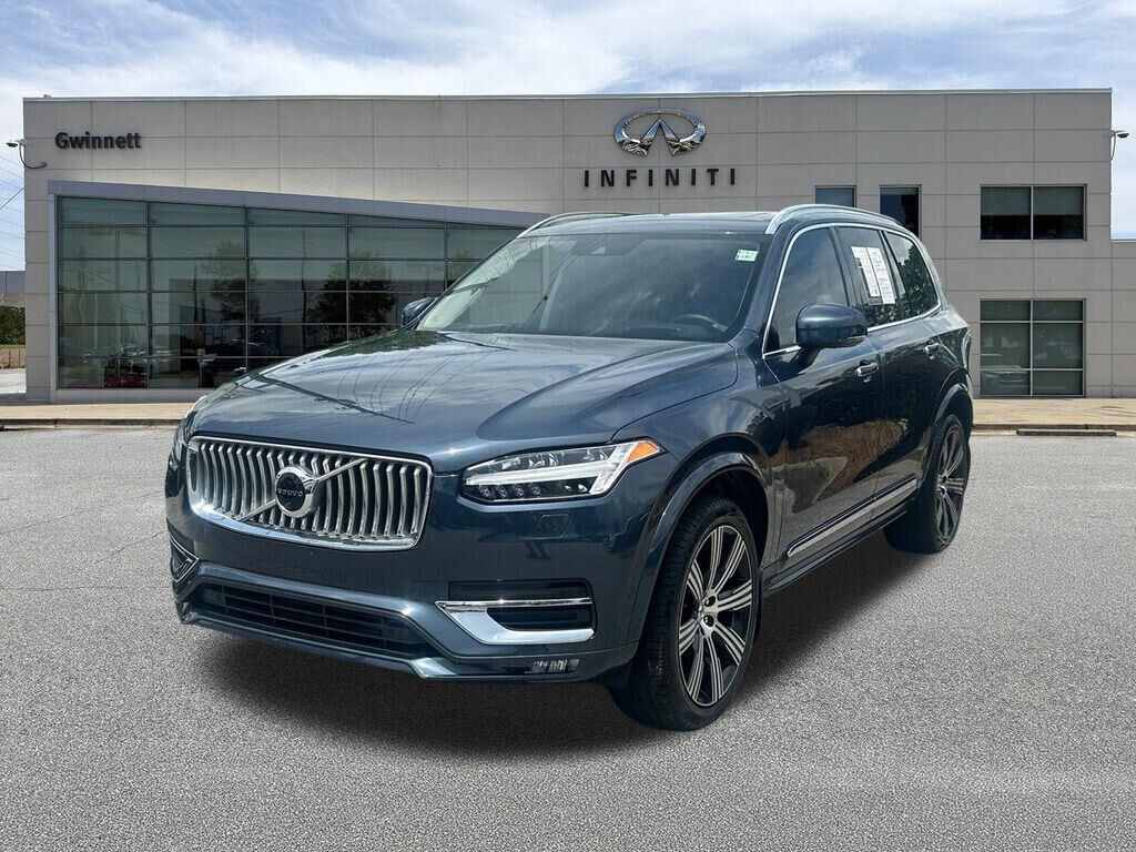 2022 VOLVO XC90