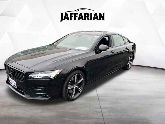 2020 VOLVO S90