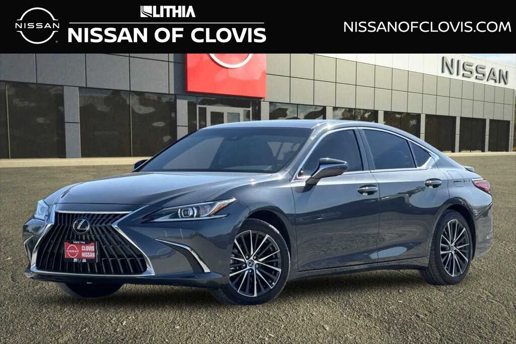 2025 LEXUS ES