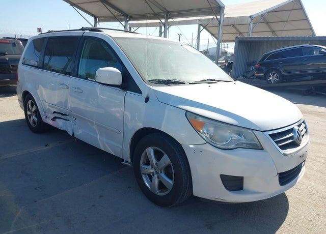 2009 VOLKSWAGEN Routan
