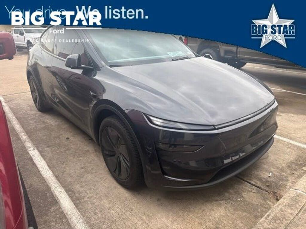 2026 TESLA Model Y