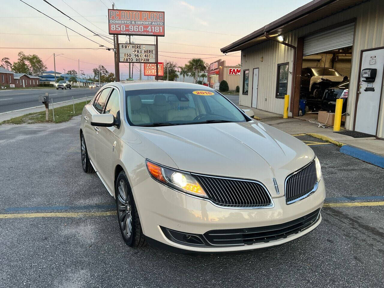 2016 LINCOLN MKS