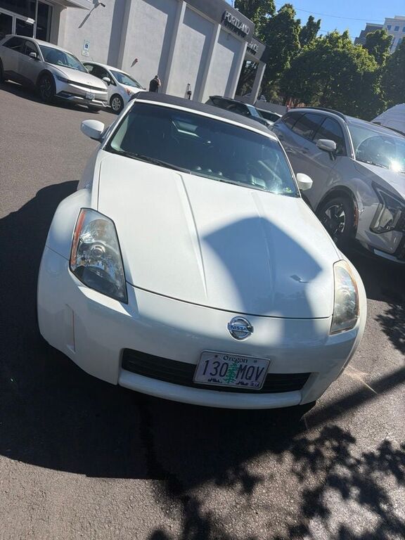 2004 NISSAN 350Z