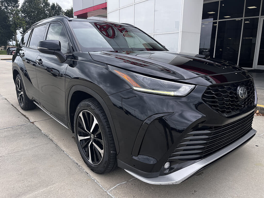2022 TOYOTA Highlander