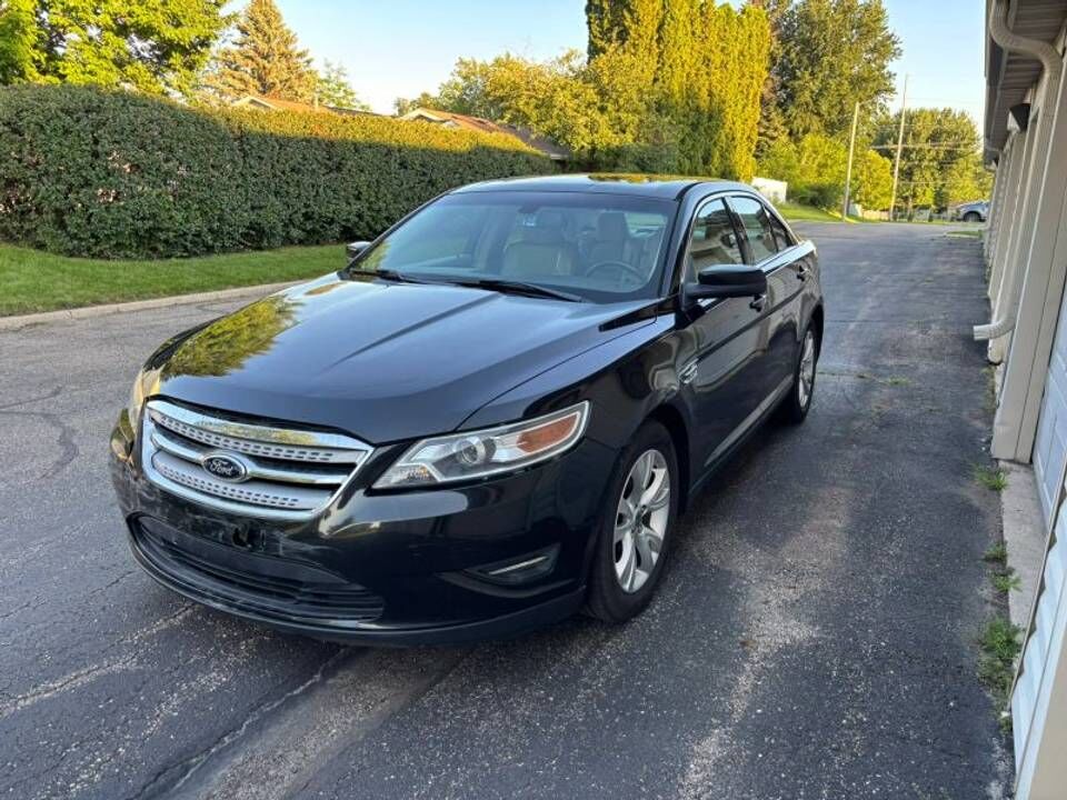 2011 FORD Taurus