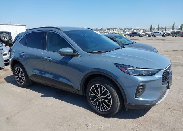 2025 FORD Escape