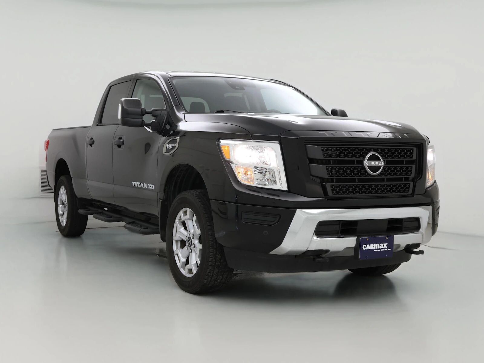2023 NISSAN Titan