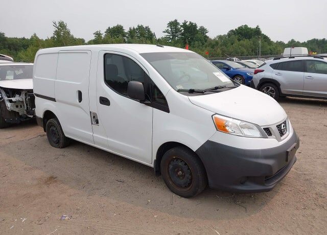 2013 NISSAN NV200