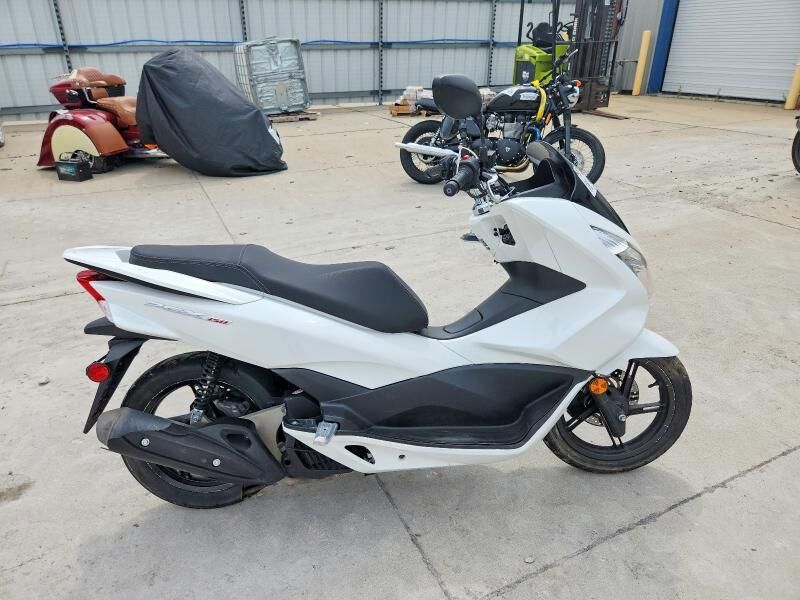 2015 HONDA PCX150