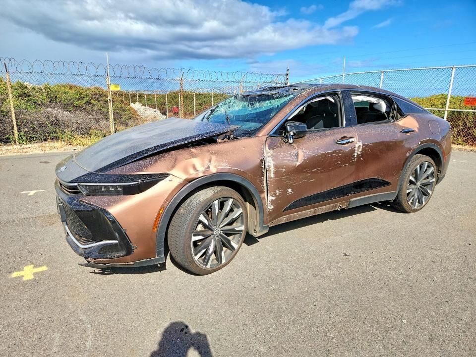 2023 TOYOTA CROWN