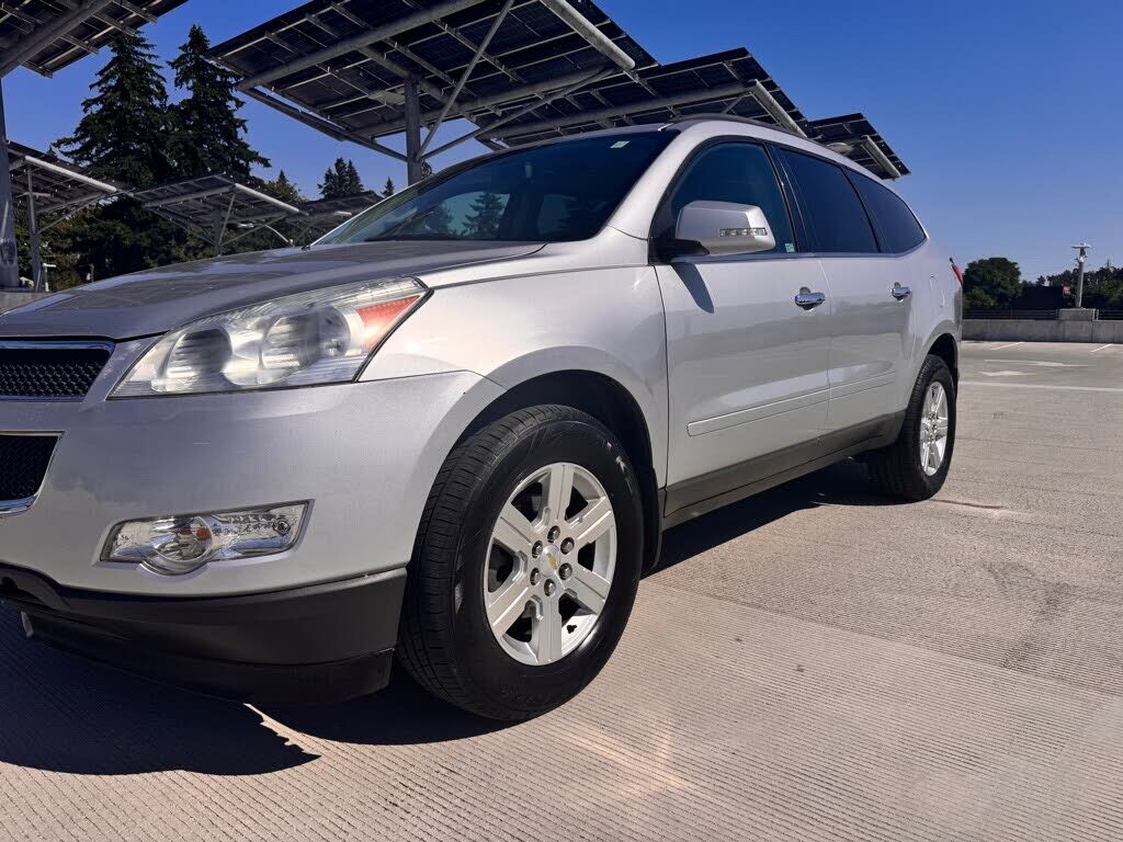 2011 CHEVROLET Traverse