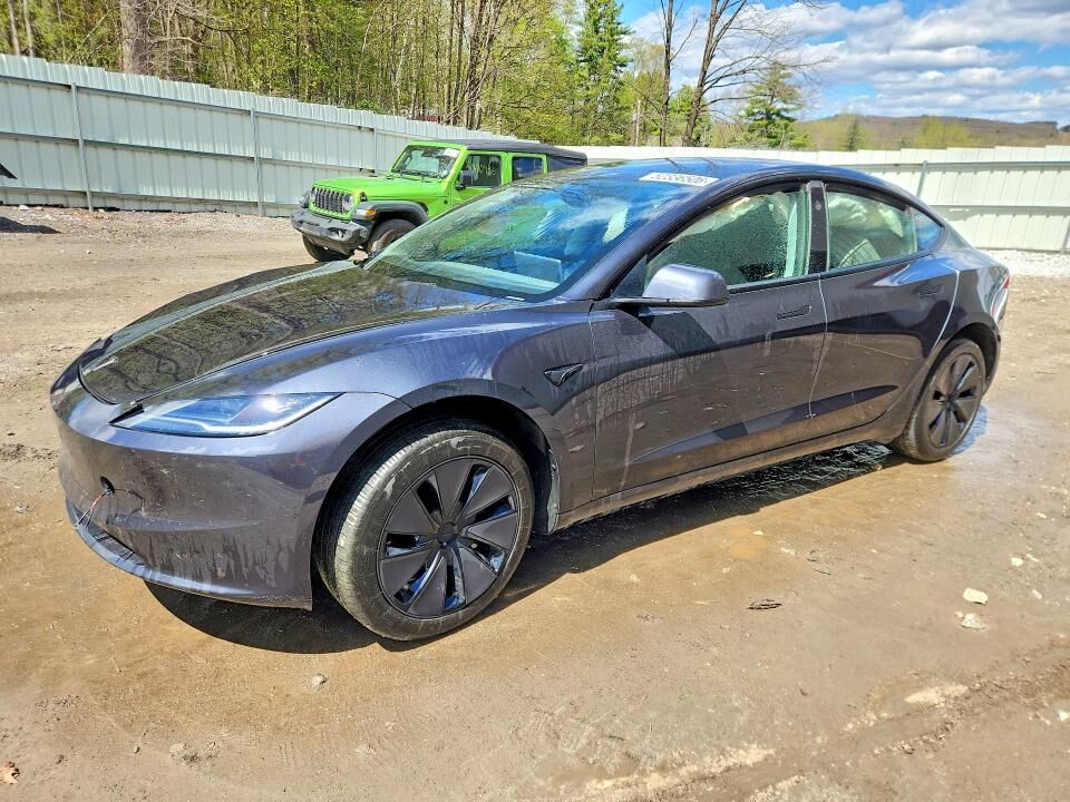 2025 TESLA Model 3