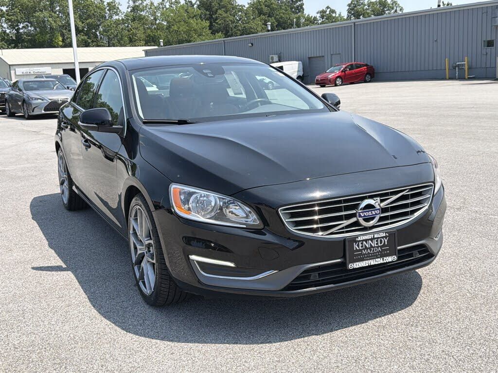 2018 VOLVO S60