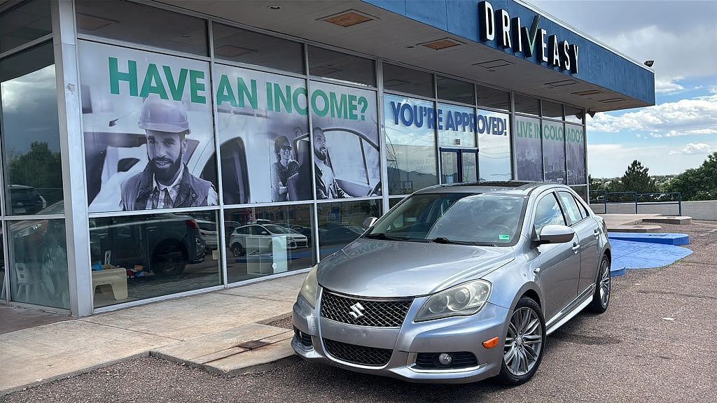 2013 SUZUKI Kizashi