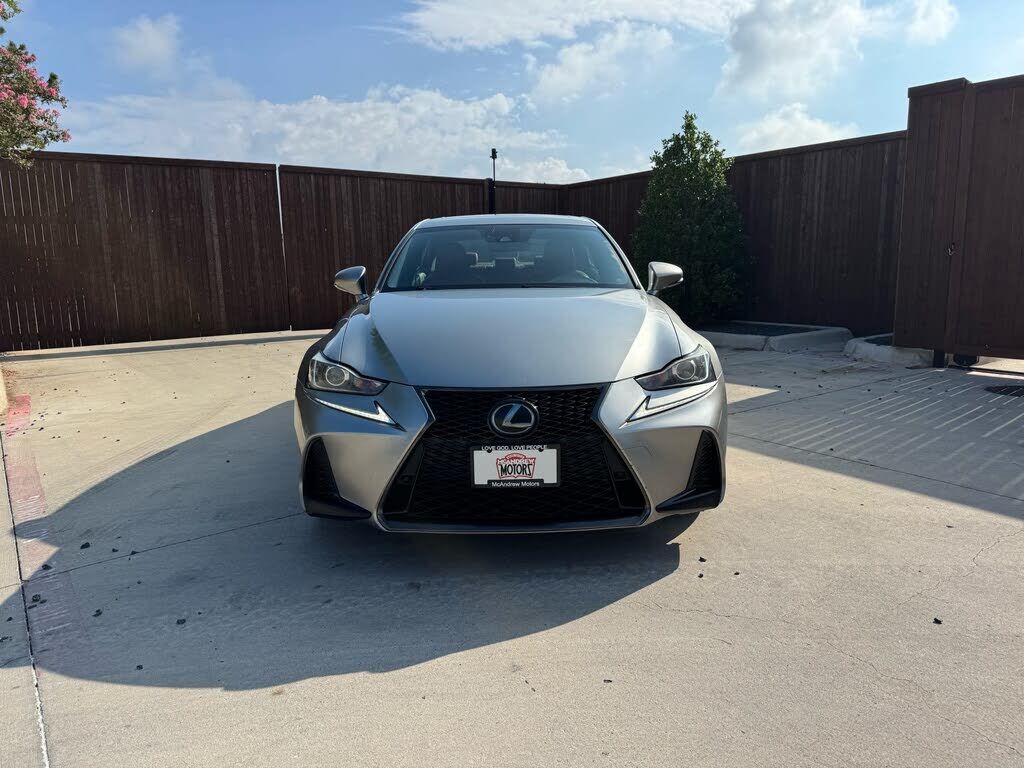 2018 LEXUS IS