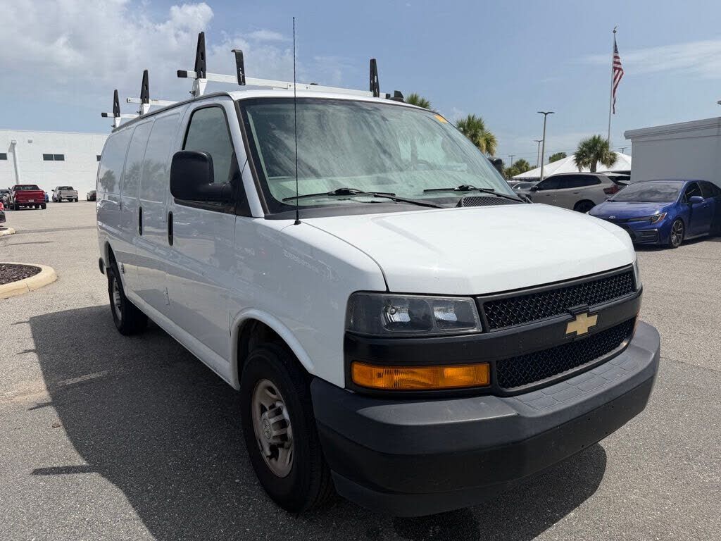 2020 CHEVROLET Express