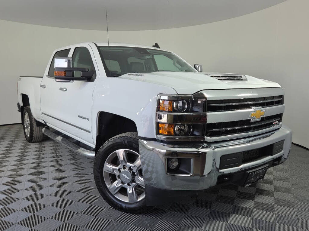 2018 CHEVROLET Silverado