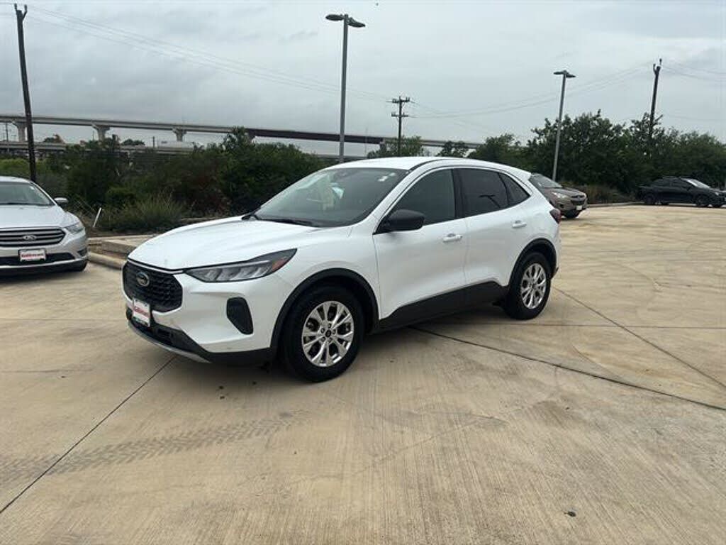 2023 FORD Escape