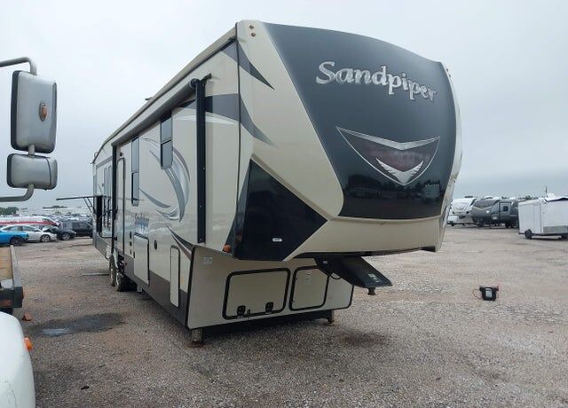 2019 FOREST RIVER Sandpiper Towables