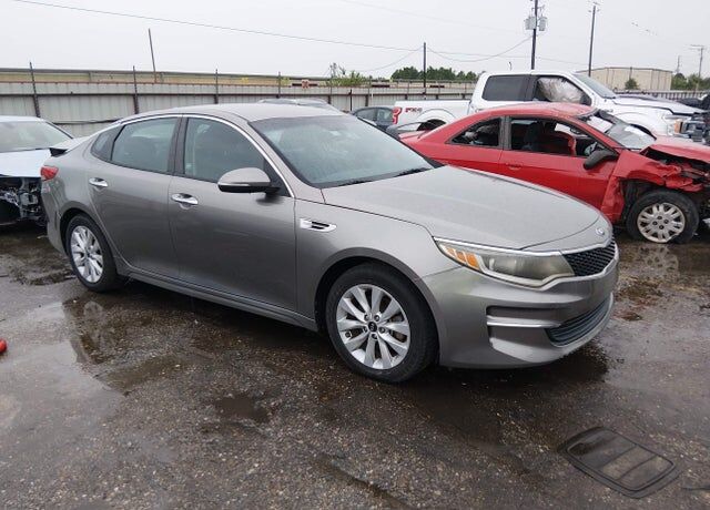 2017 KIA Optima