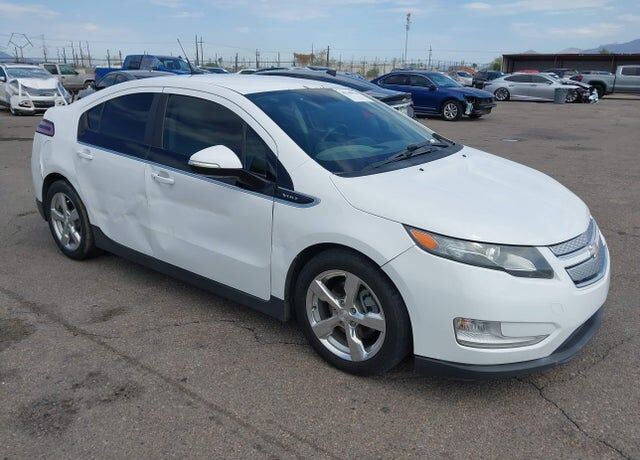 2013 CHEVROLET Volt