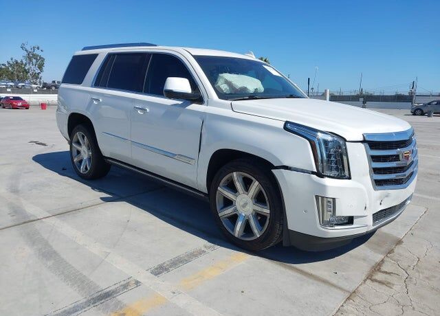 2018 CADILLAC Escalade