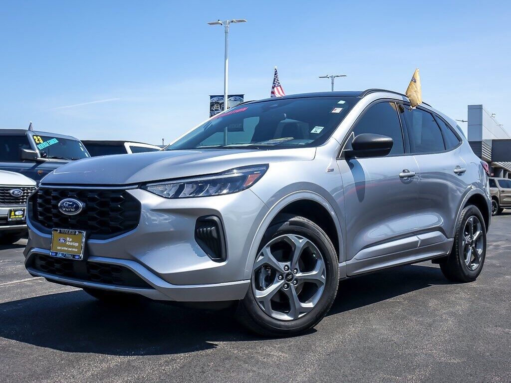 2024 FORD Escape