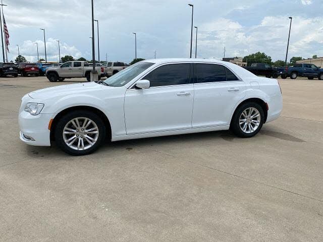 2021 CHRYSLER 300