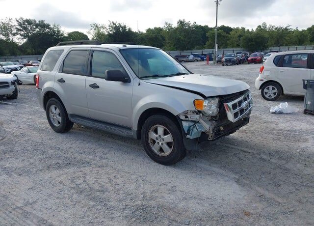 2009 FORD Escape