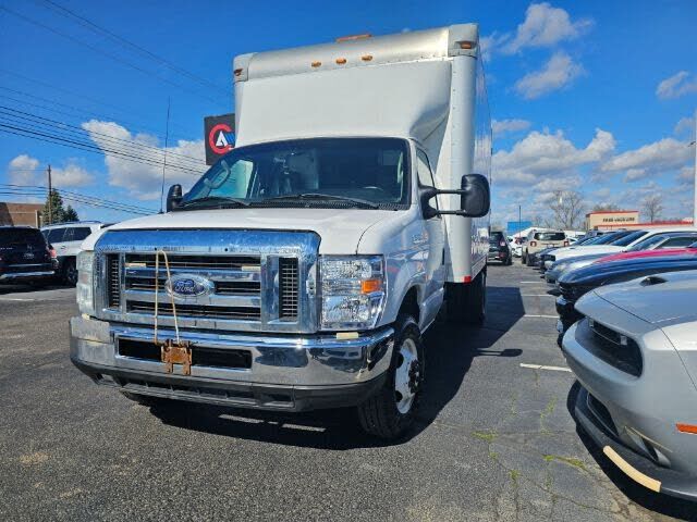 2017 FORD E-450