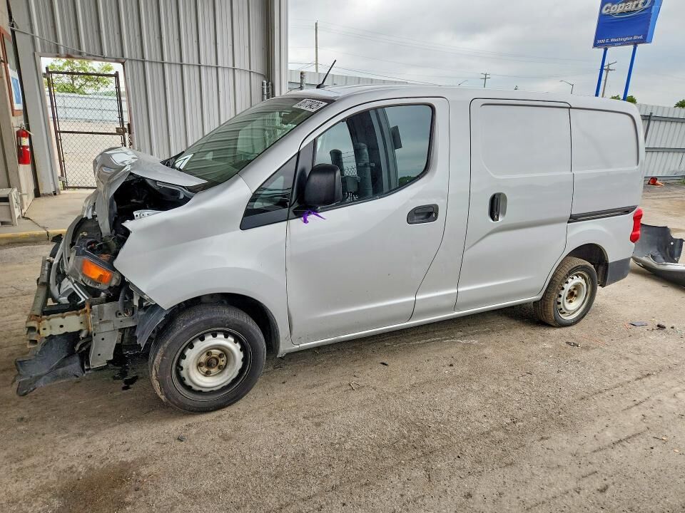 2017 NISSAN NV200