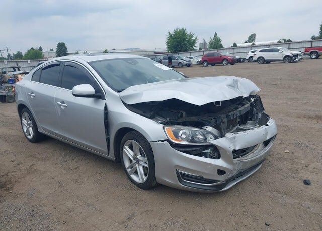 2015 VOLVO S60
