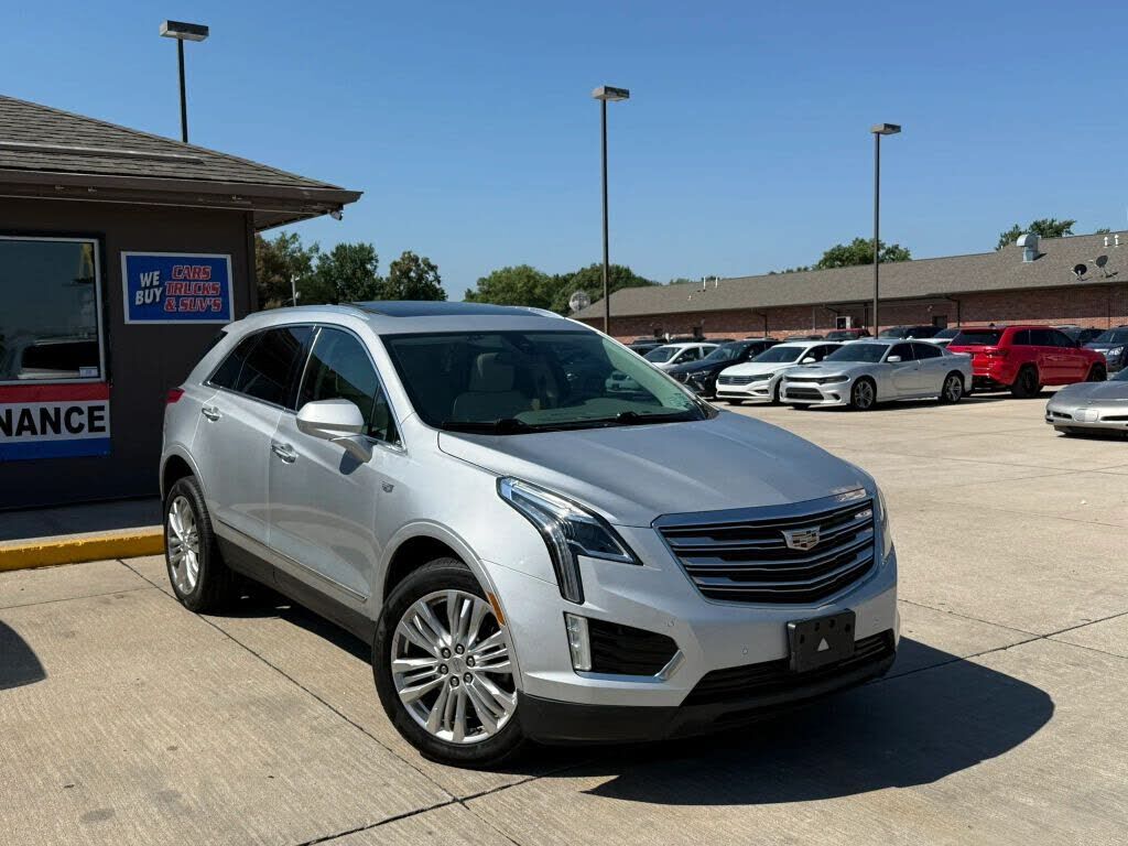2017 CADILLAC XT5