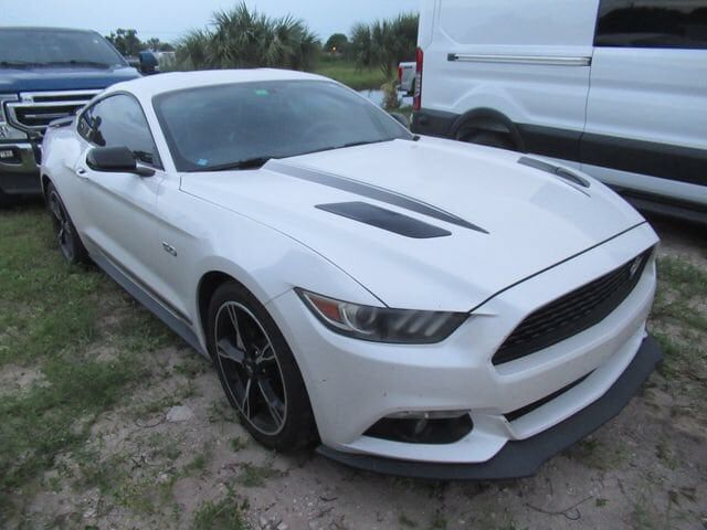 2017 FORD Mustang