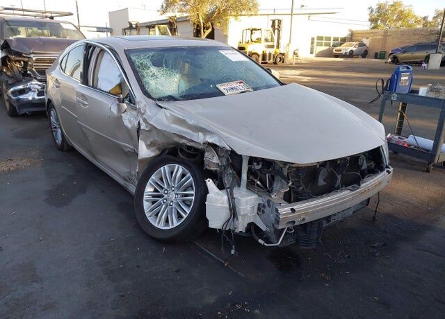 2015 LEXUS ES