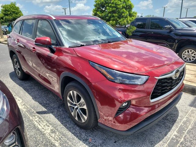 2023 TOYOTA Highlander