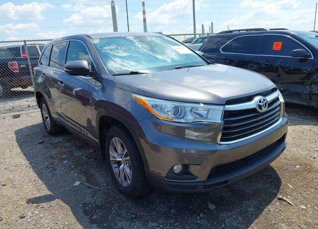2015 TOYOTA Highlander
