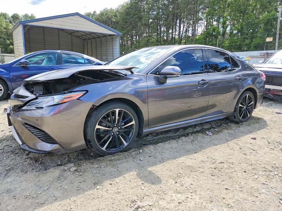 2018 TOYOTA Camry