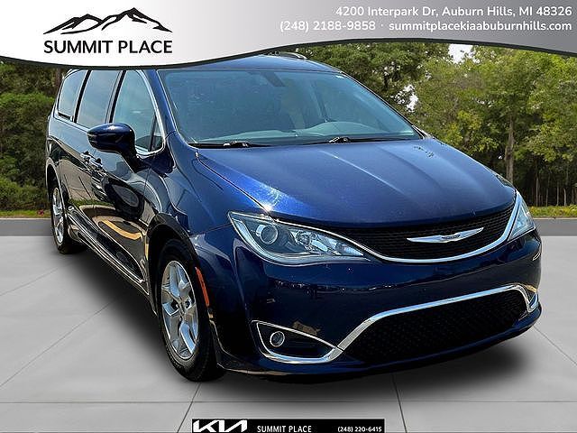 2017 CHRYSLER Pacifica