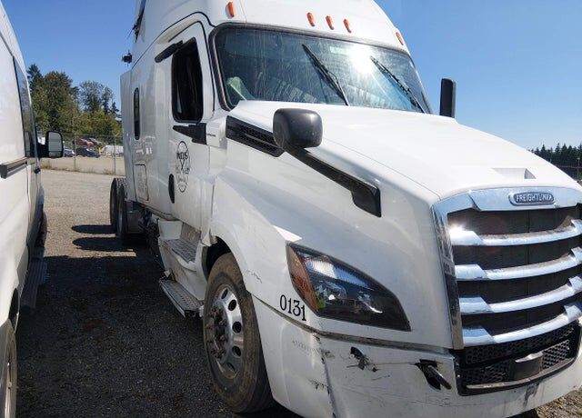 2019 FREIGHTLINER New Cascadia 126" Sleepercab