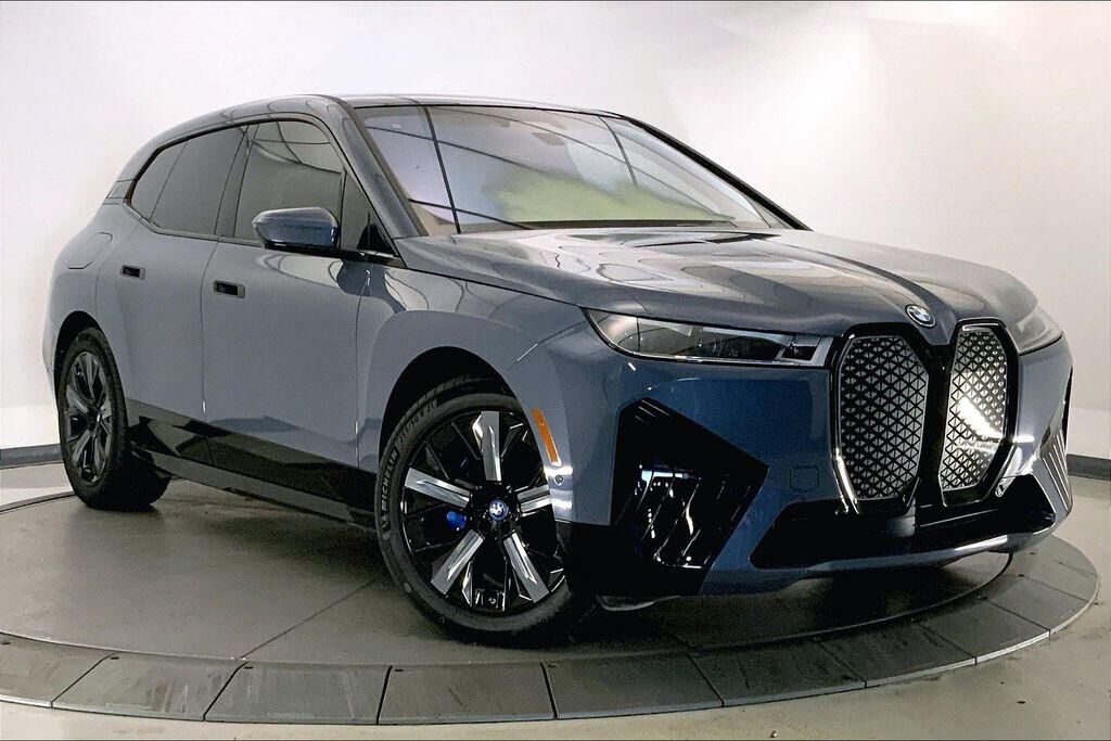 2023 BMW ix